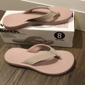 #711 🆕[8] Bench Filp Flops